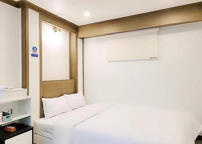 영등포구청역 달모텔 *